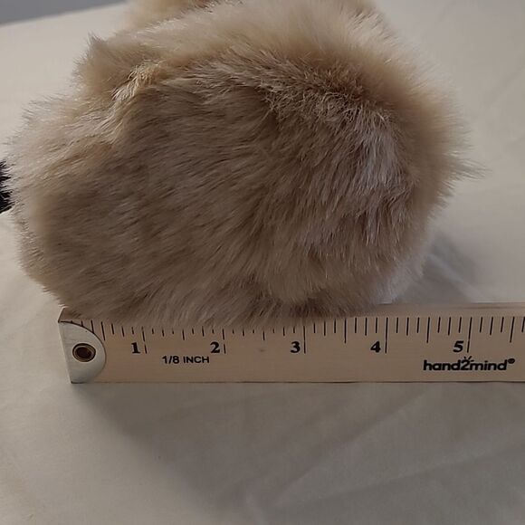 Faux fur ear muffs - Picture 4 of 4